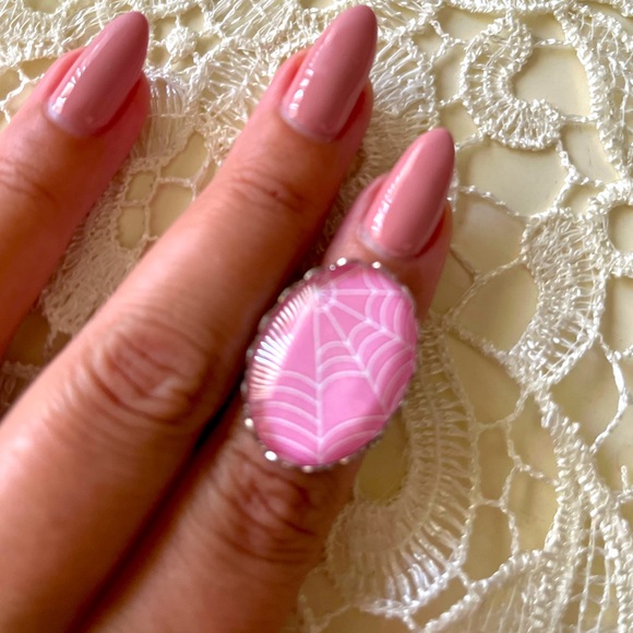 Halloween Pink Spider Web Cameo Ring - Picture 6 of 8